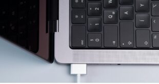 Laptop Power On The Go: Portable Charger for Laptops Guide Laptop Power On The Go: Portable Charger for Laptops Guide